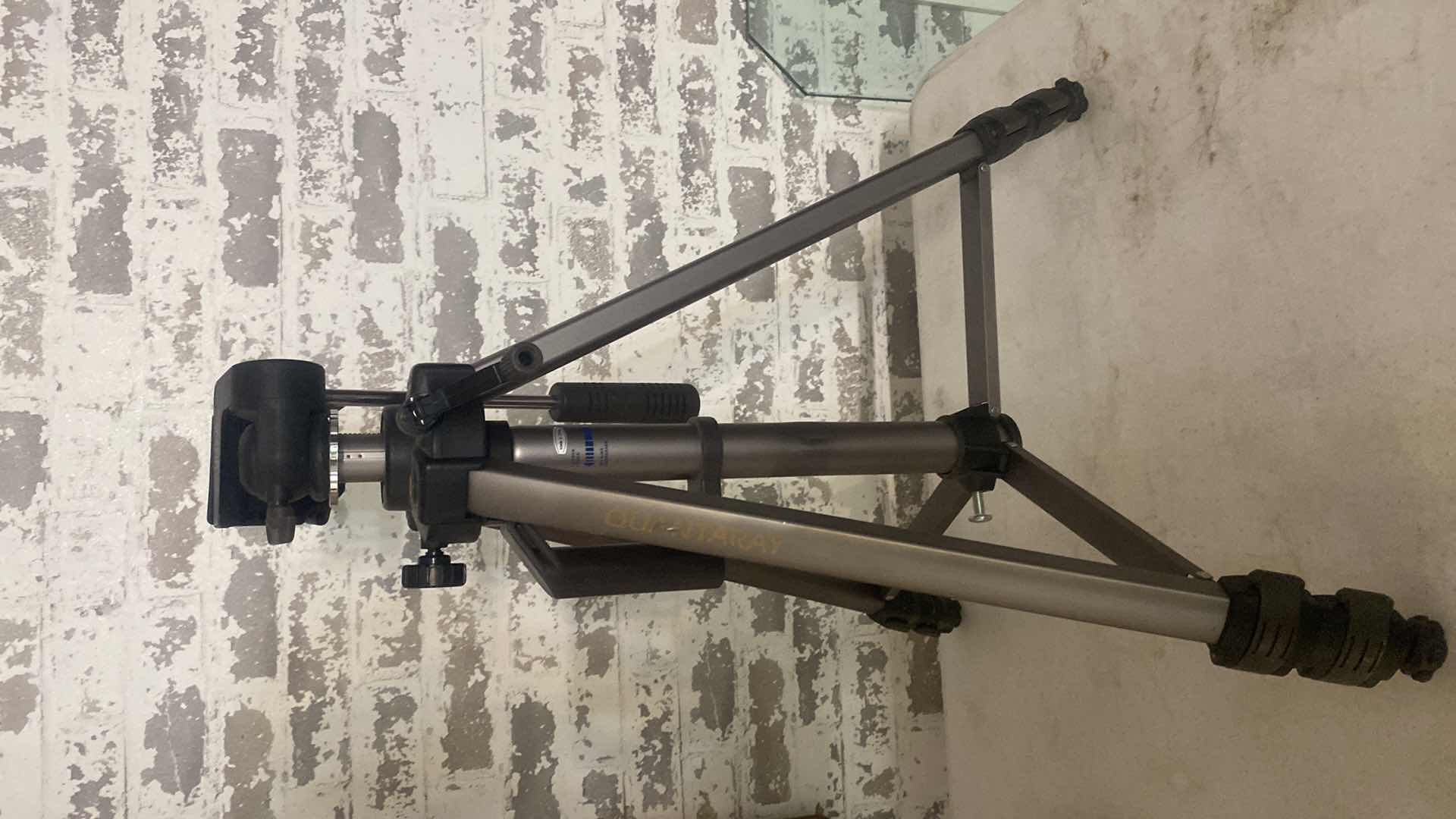 Photo 1 of TITAN II TRIPOD