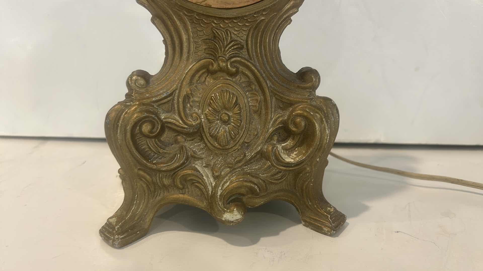 Photo 1 of VINTAGE GOLD TONE CLOCK H12.25”