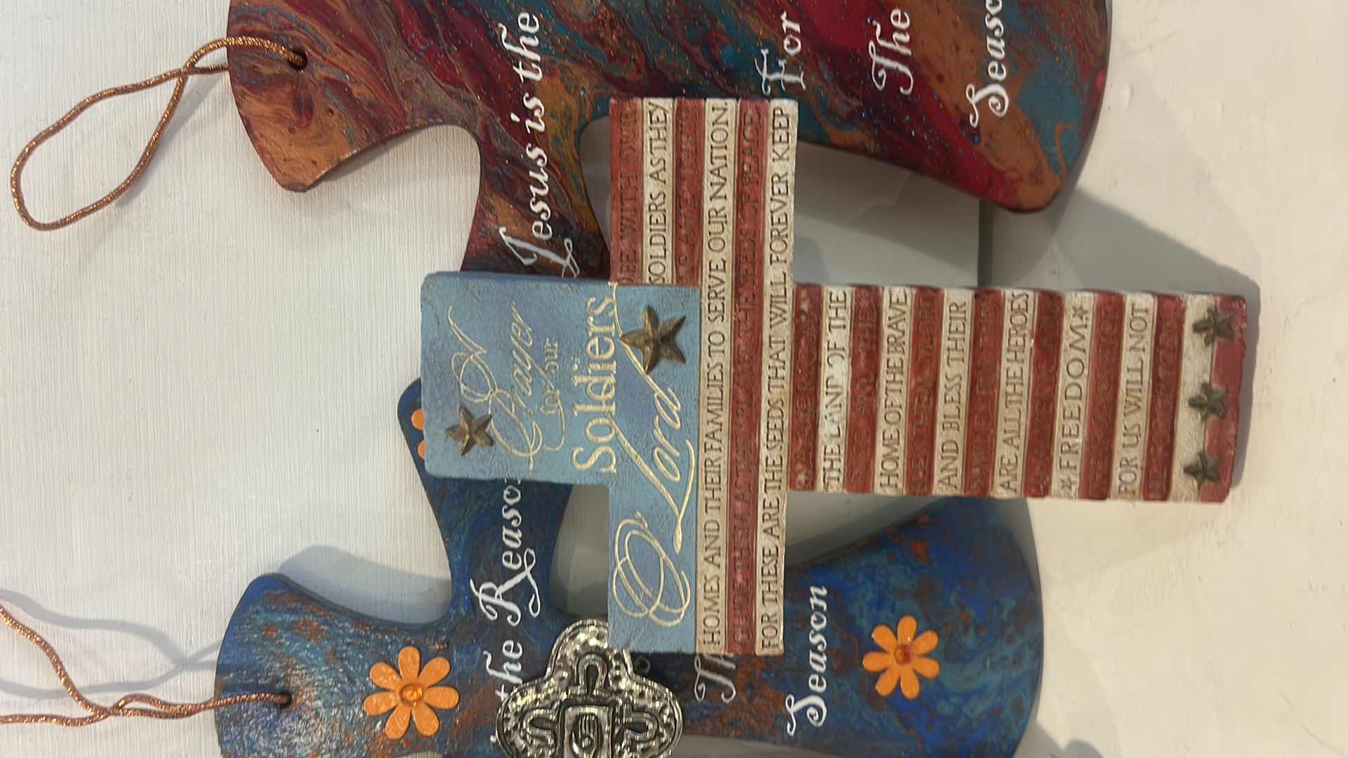 Photo 1 of RELIGIOUS DECOR- 6 CROSSES @9”, 2 PLAQUES