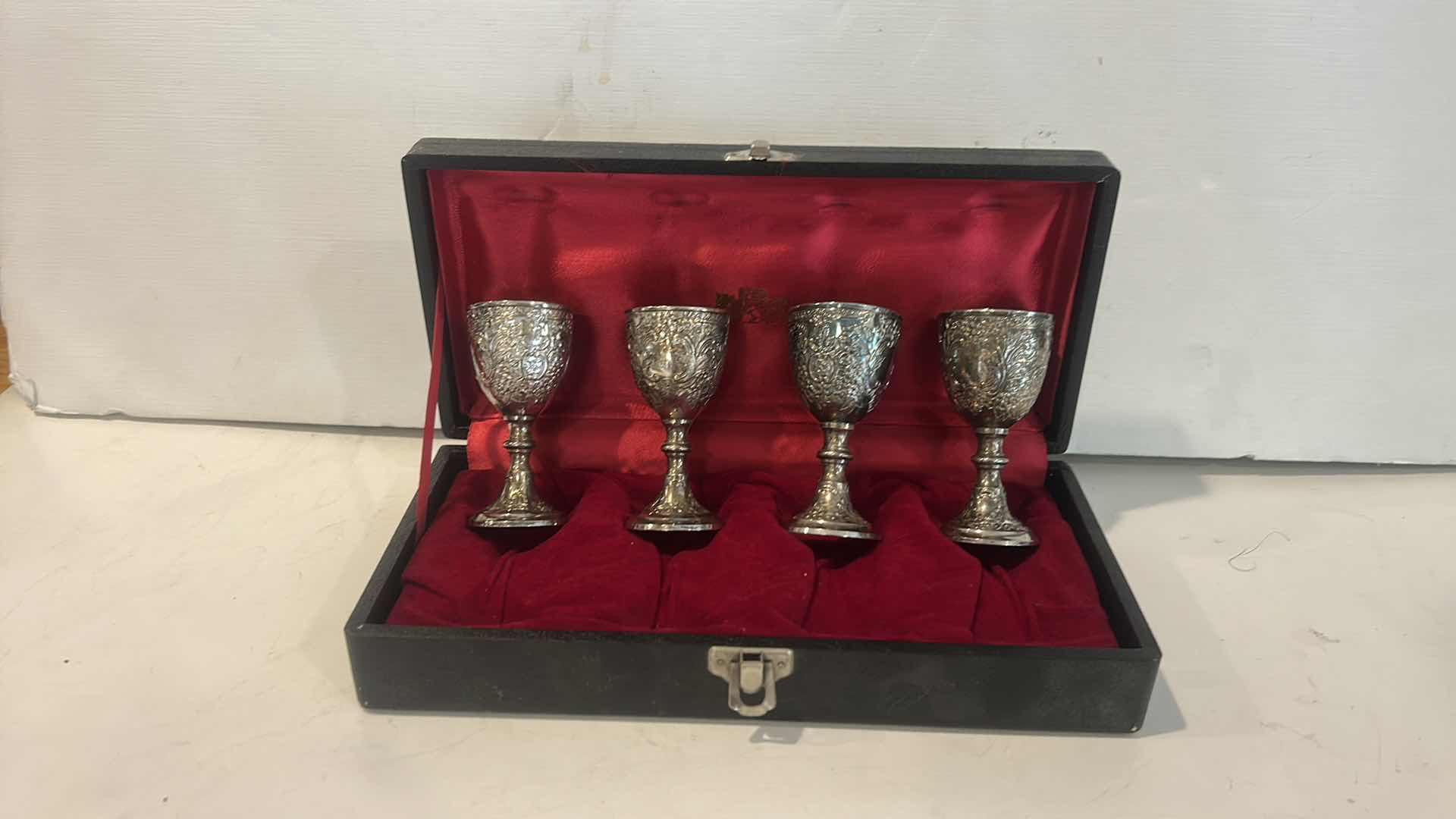 Photo 1 of VINTAGE C & CO SILVER PLATED SMALL GOBLETS H3.5”