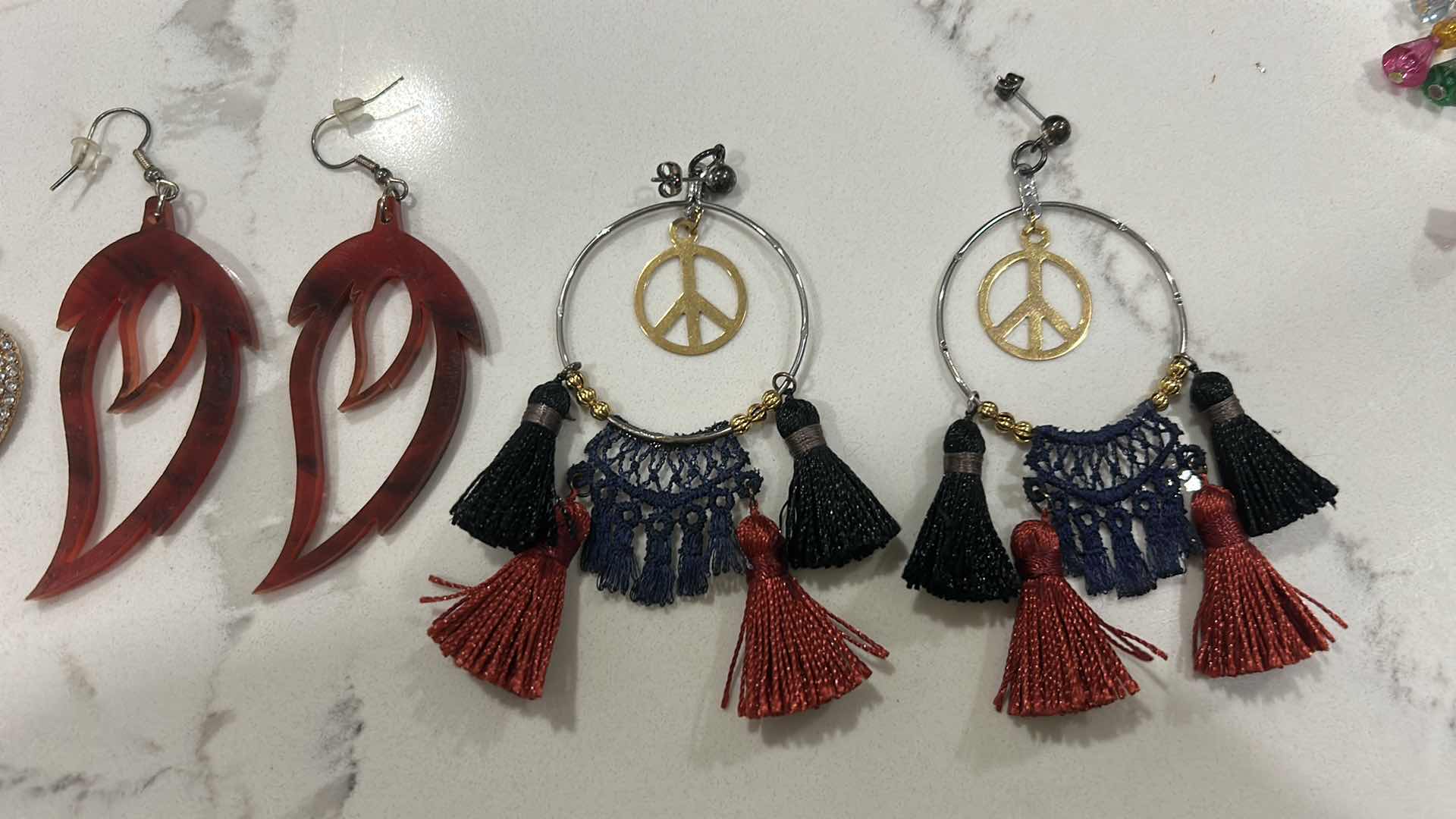 Photo 1 of JEWELRY- 4 PAIRS WOMENS PIERCED EARRINGS