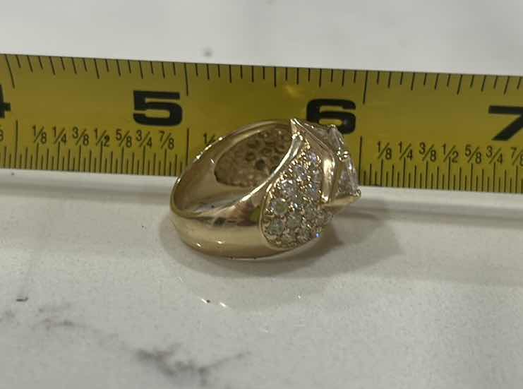 Photo 1 of 14K YELLOW GOLD RING WITH GLASS AND CZ STONES ESTIMATED SIZE 7 7.5