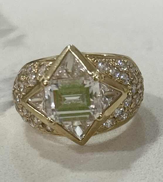 Photo 1 of 14K YELLOW GOLD RING WITH GLASS AND CZ STONES ESTIMATED SIZE 7 7.5