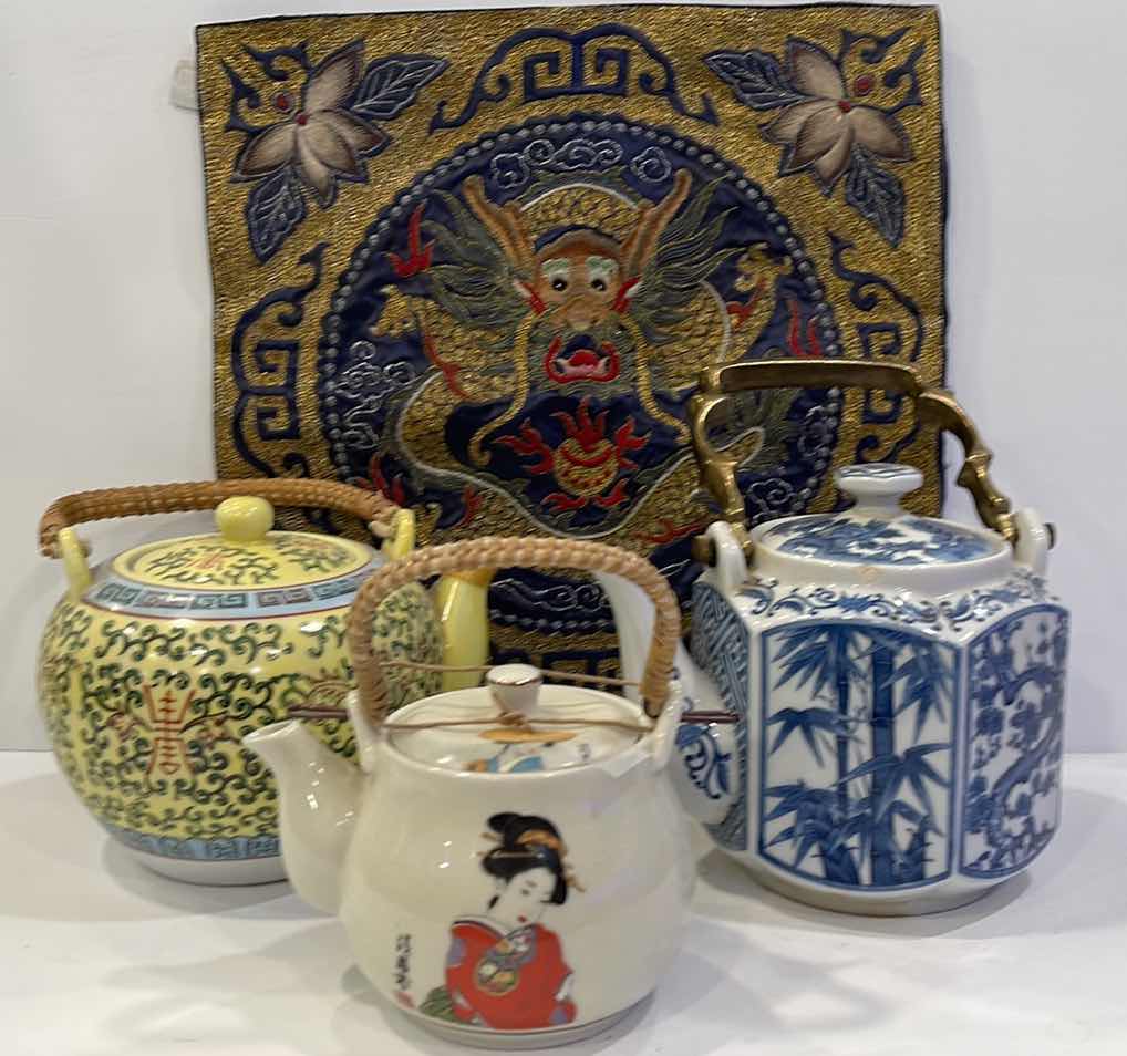 Photo 2 of VINTAGE ASIAN TEAPOTS