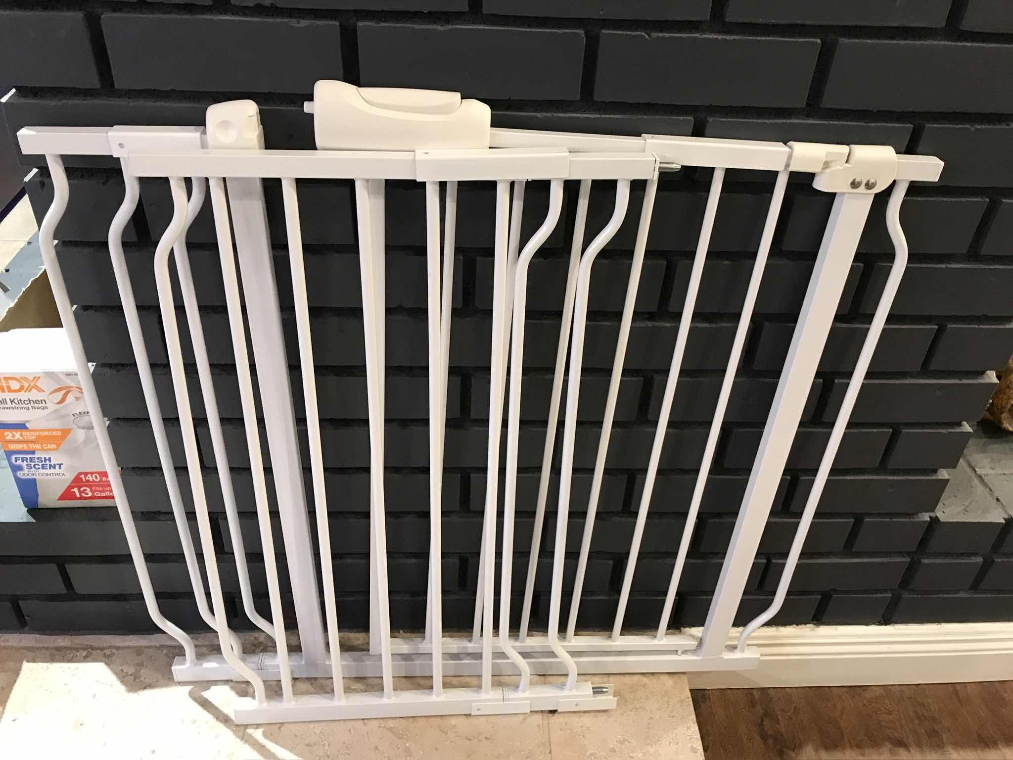 Photo 2 of COSEND EXTRA WIDE BABY GATE TENSION INDOOR SAFTEY GATE ADJUSTABLE 52.76 - 57.48