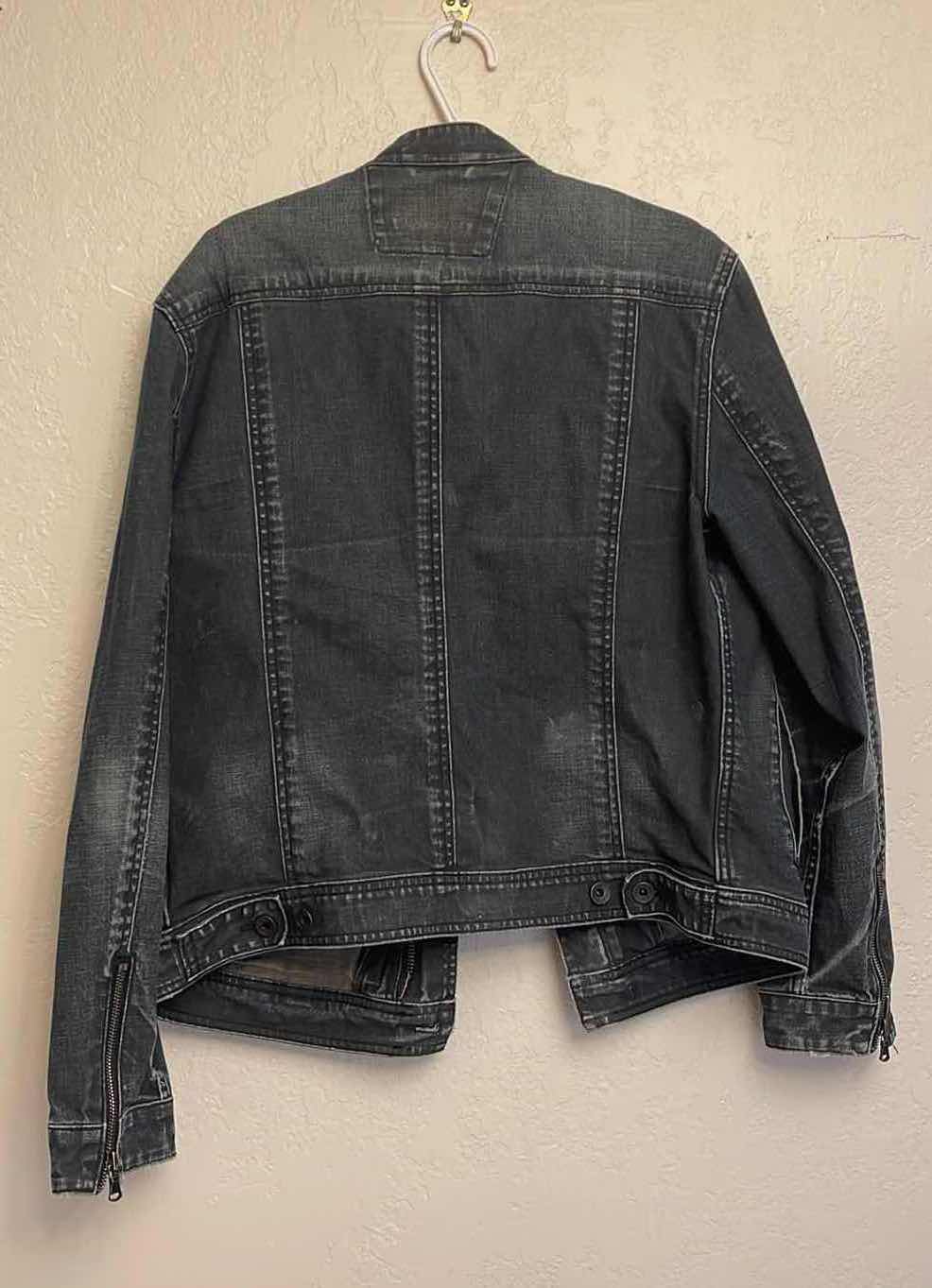 Photo 3 of JOHN VARVATOS JEAN JACKET SIZE L