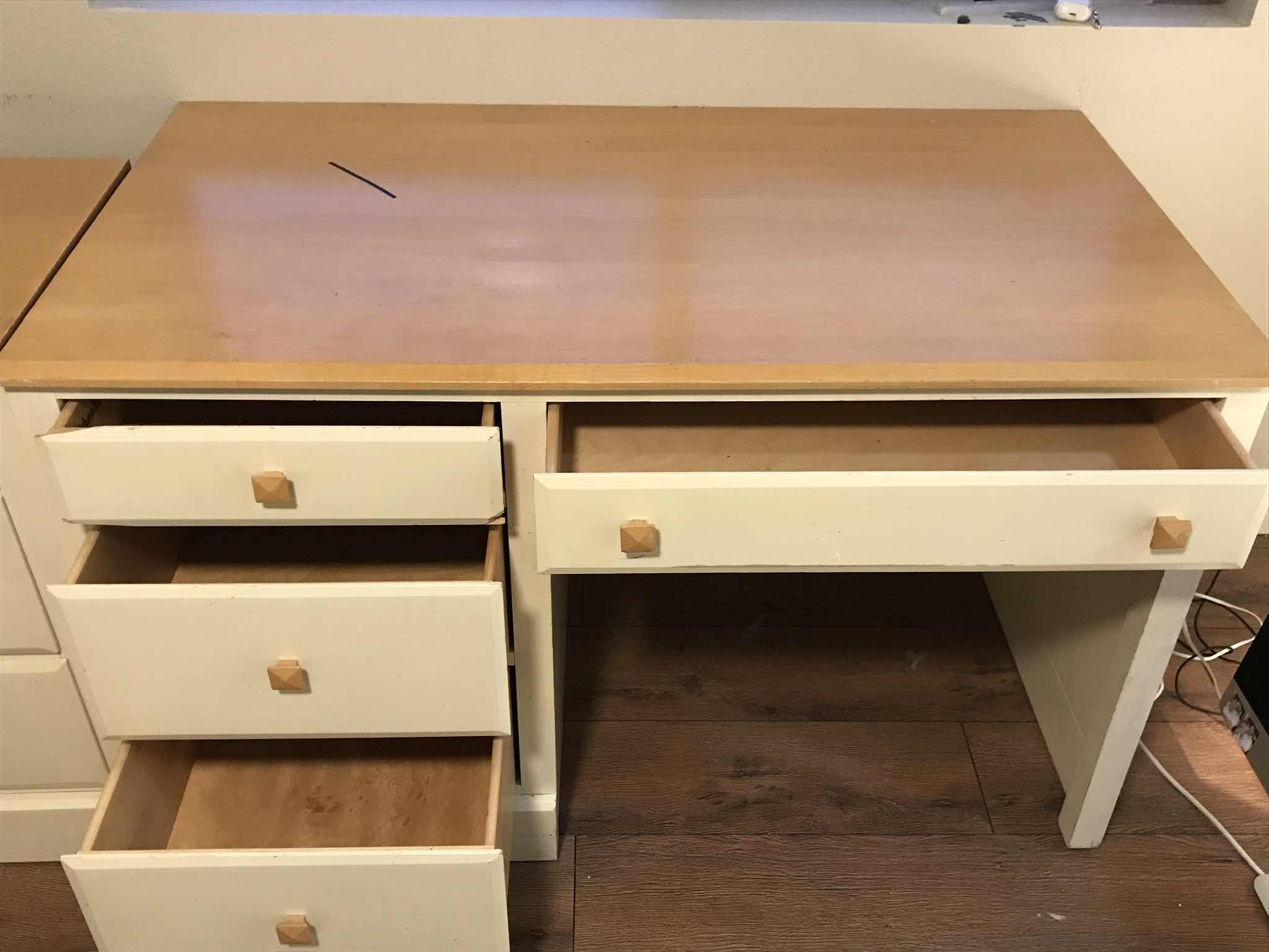 Photo 2 of ETHAN ALLEN DESK 48x26x30