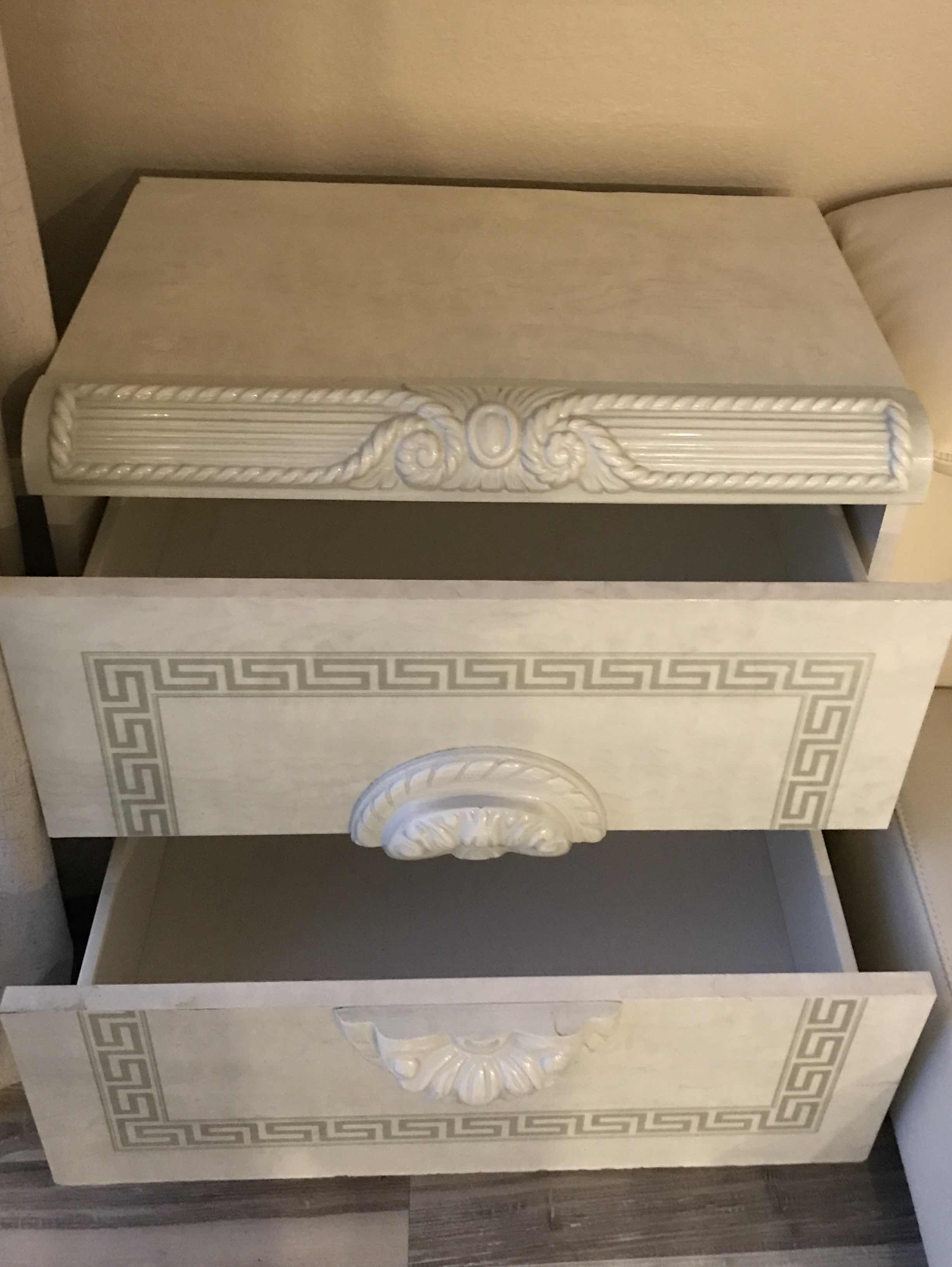 Photo 2 of ITALIAN ORNATE BEDSIDE TABLES 25.5 X 16 X 25
MORE OF THIS IN AUCTION