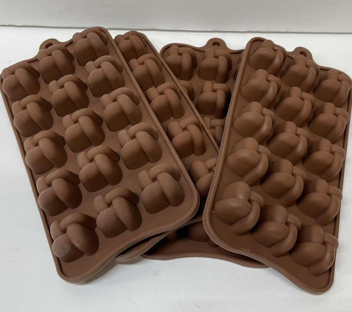 Photo 1 of  PYRAMID SHAPE CHOCOLATE CAKE SILICONE CAKE, ICE, PASTRY MOLD FOR 3D CRAFTING TOOL - RETAIL PRICE $24.99