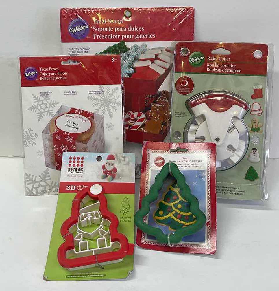 Photo 1 of NEW WILTON CHRISTMAS ROLLING CUTTER , TREAT STAND , TREAT BOXES AND MORE - RETAIL PRICE $50.00