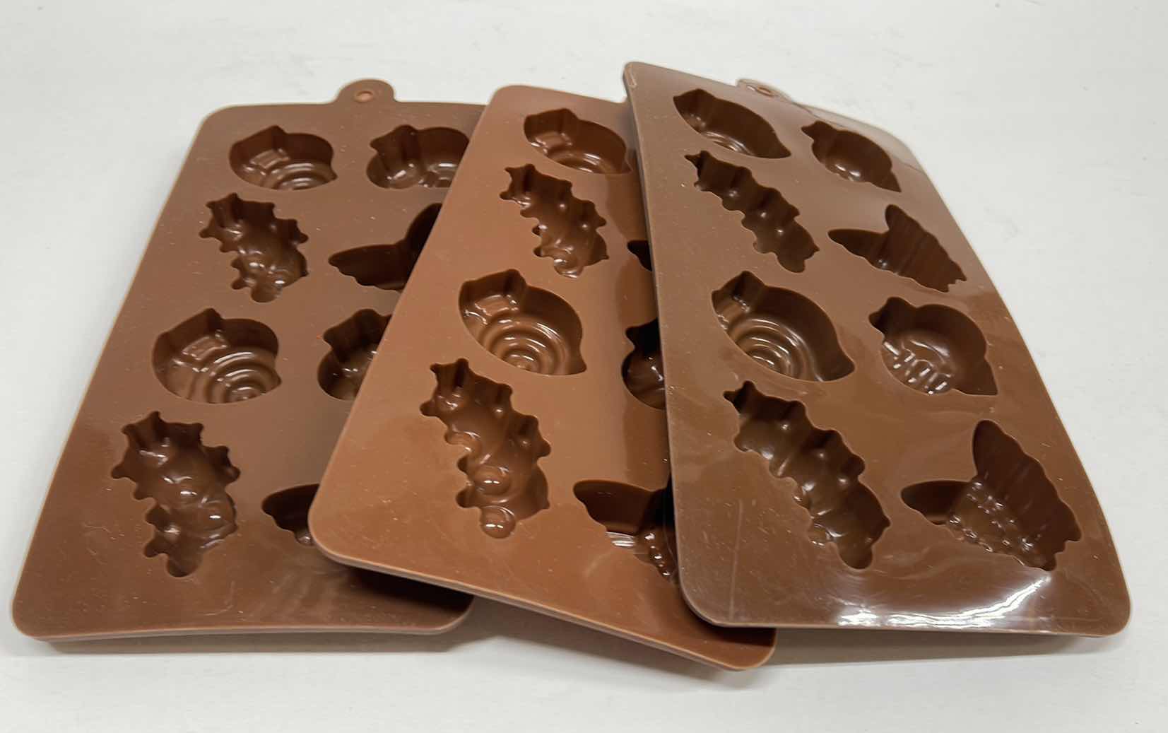 Photo 2 of NEW 3 SILICONE SPRING TIME TIME CHOCOLATE / CANDY / ICE MOLDS - TOTAL RETAIL PRICE $22.00