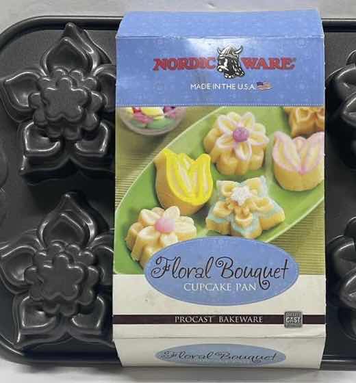 Photo 2 of NEW NORDIC WARE FLORAL BOUQUET CUPCAKE PAN - RETAIL PRICE $ 39.00