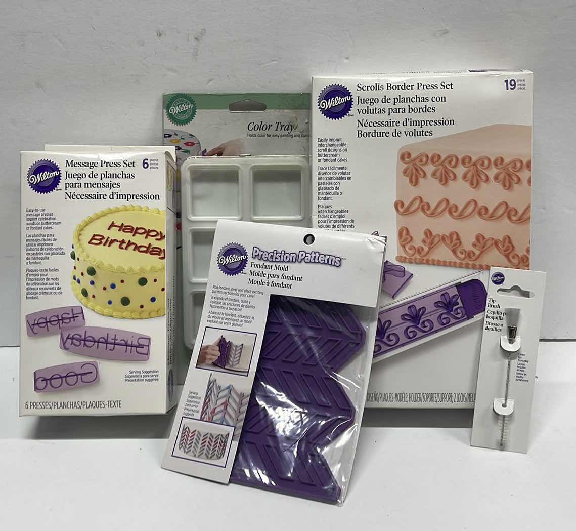 Photo 1 of NEW WILTON SCROLL & MESSAGE PRESS AND FONDANT MOLDS - RETAIL PRICE $48.00