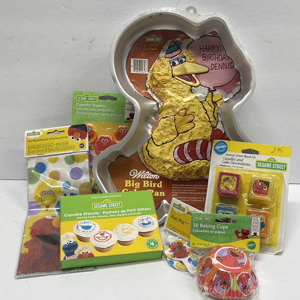 Photo 1 of NOS VINTAGE SESAME STREET PARTY SUPPLIES w/ VINTAGE 1983 BIG BIRD CAKE PAN - TOTAL RETAIL PRICE $ 46.99