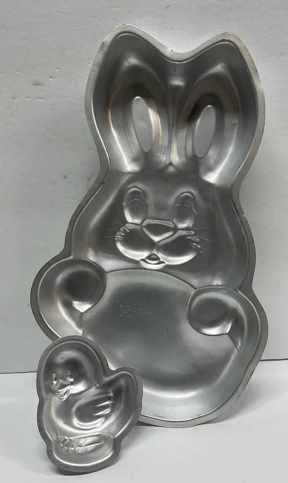 Photo 2 of NOS VINTAGE WILTON BUNNY & BABY CHICK CAKE PANS - TOTAL RETAIL PRICE $ 24.99