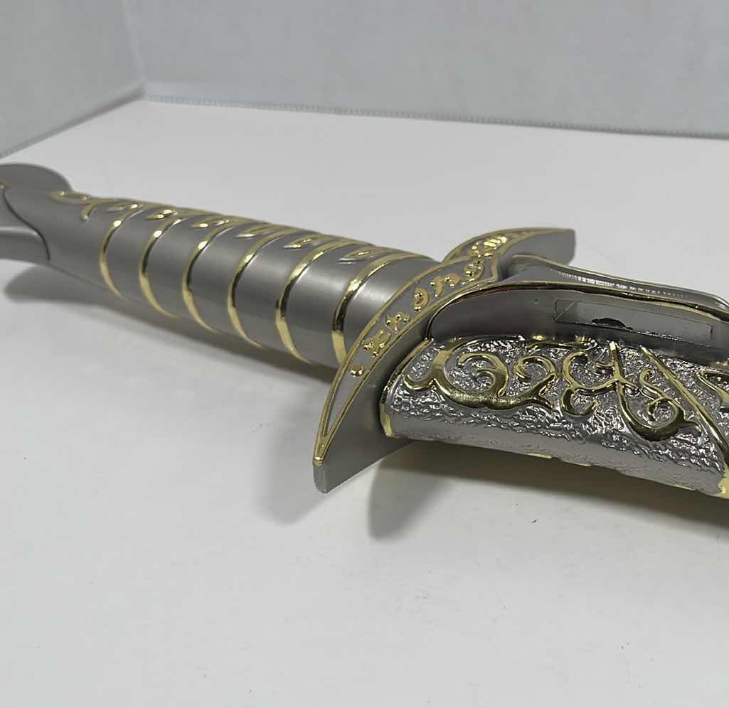 Photo 4 of 20” LORD OF THE RINGS FROTO BAGGINS DART SWORD WITH BLACK VELVET SHEATH