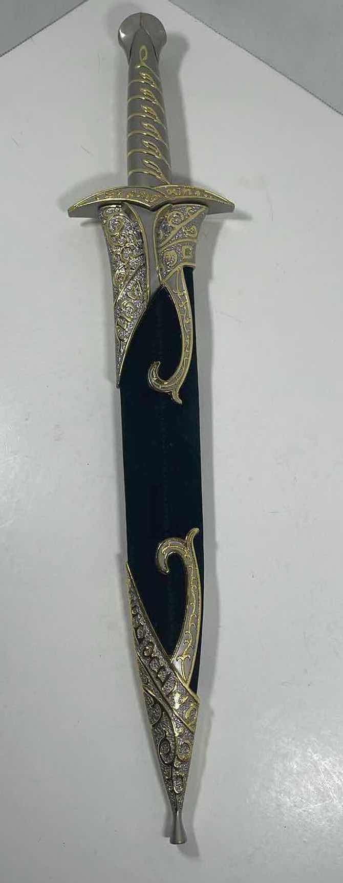 Photo 5 of 20” LORD OF THE RINGS FROTO BAGGINS DART SWORD WITH BLACK VELVET SHEATH