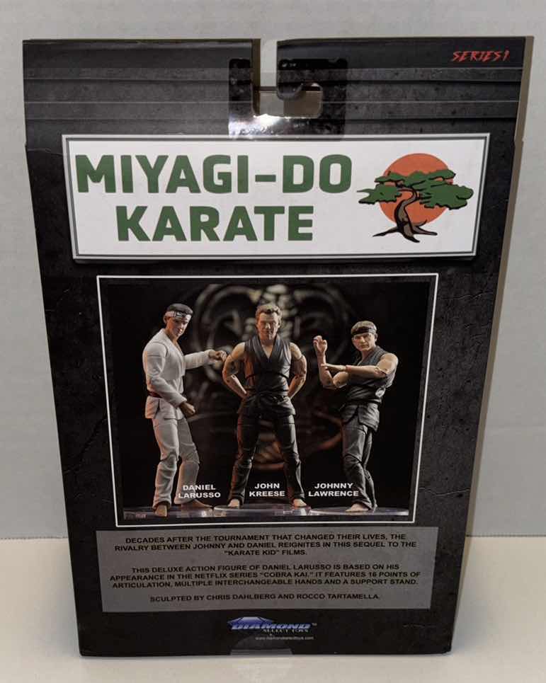 Photo 3 of NEW DIAMOND SELECT TOYS COBRA KAI ACTION FIGURE & ACCESSORIES, “DANIEL LARUSSO” MIYAGI-DO KARATE