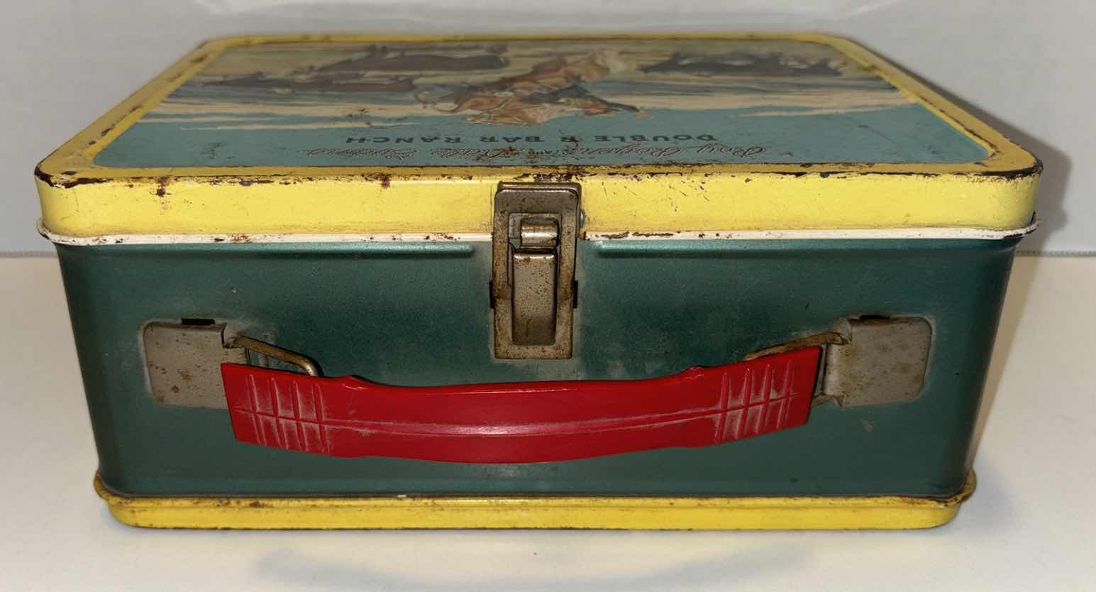 Photo 2 of ANTIQUE THE AMERICAN THERMOS BOTTLE CO 1955 “ROY ROGERS & DALE EVANS DOUBLE BAR RANCH” TIN LUNCH BOX