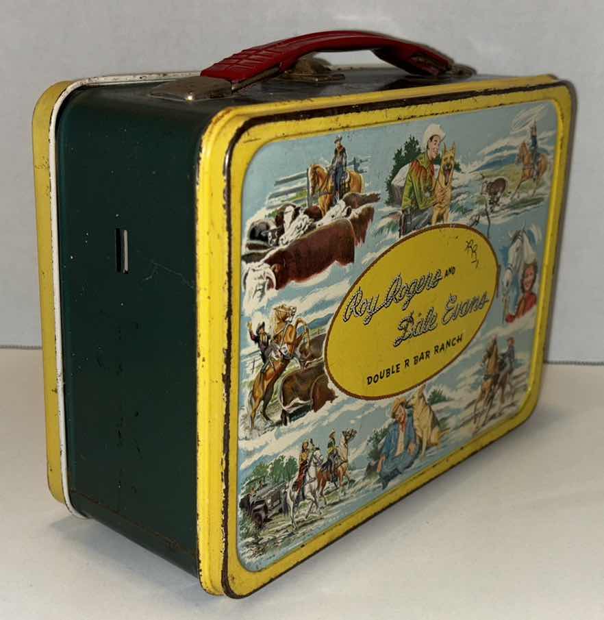 Photo 4 of ANTIQUE THE AMERICAN THERMOS BOTTLE CO 1955 “ROY ROGERS & DALE EVANS DOUBLE BAR RANCH” TIN LUNCH BOX