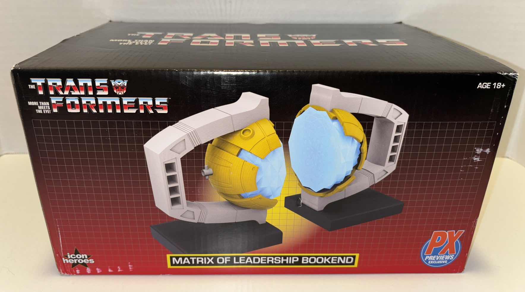 Photo 1 of NEW ICON HEROES THE TRANSFORMERS LIMITED EDITION MATRIX OF LEADERSHIP BOOKEND (NO. 1,245 OF 2,000)