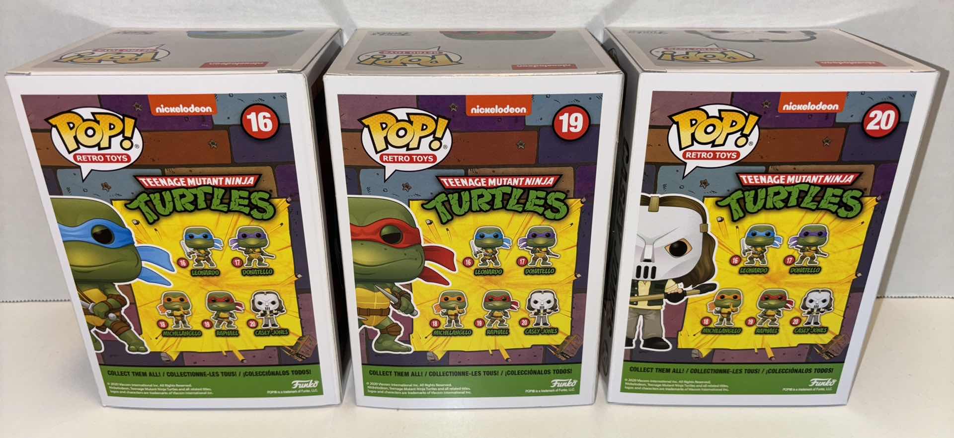 Photo 4 of NEW FUNKO POP! RETRO TOYS TMNT VINYL FIGURE MIXED 6-PACK, #16 LEONARDO (2), #19 RAPHAEL (2) & #20 CASEY JONES (2)