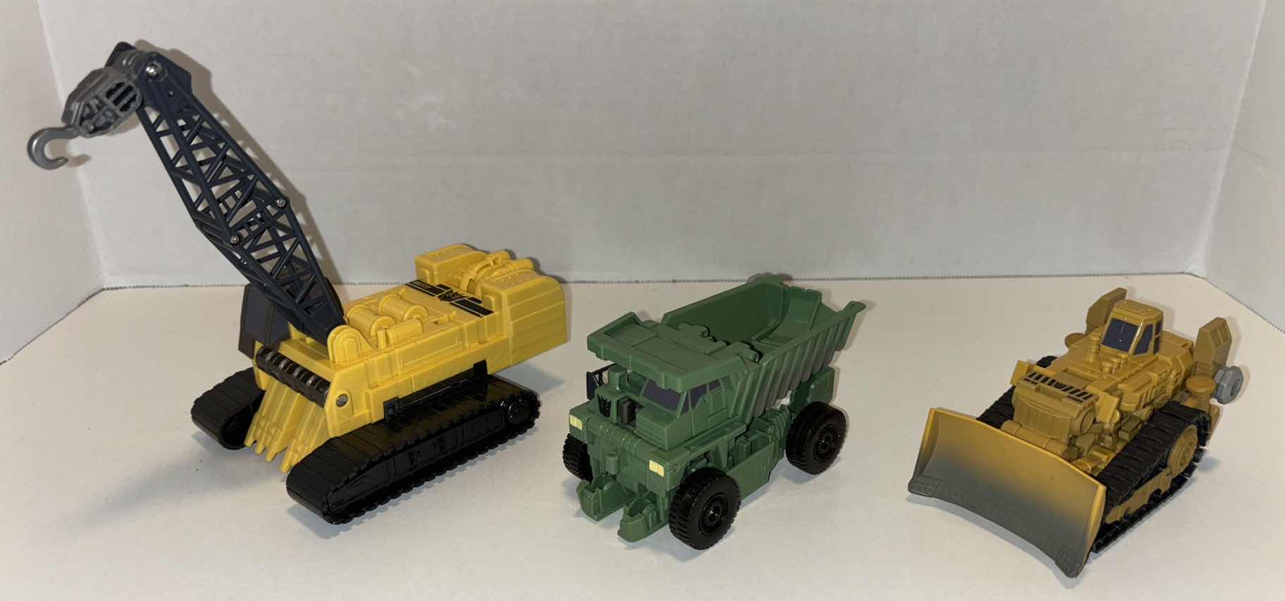 Photo 5 of HASBRO 2009 TRANSFORMERS REVENGE OF THE FALLEN CONSTRUCTICON DEVASTATOR, COMPLETE VEHICLE SET OF 6