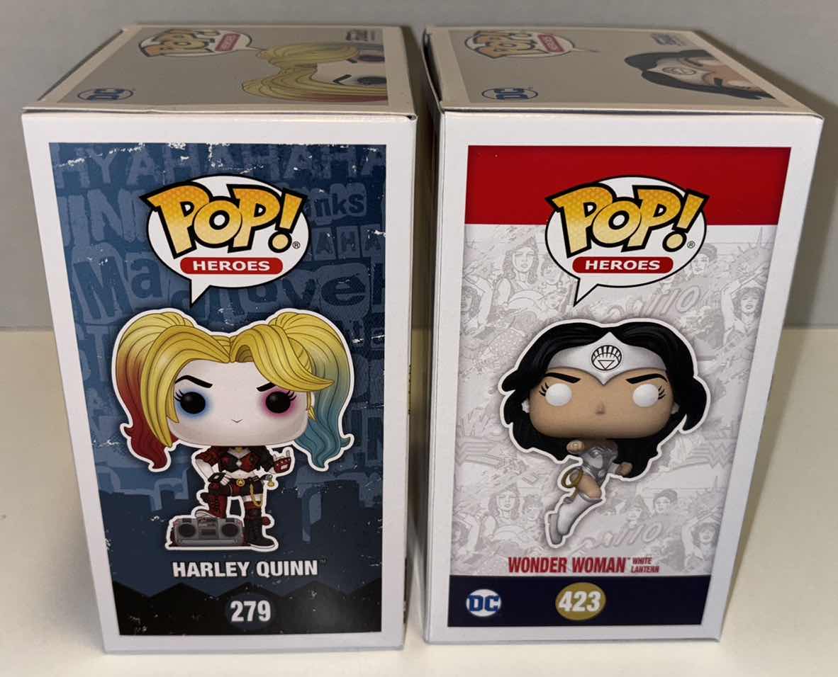 Photo 3 of NEW FUNKO POP! DC HEROES VINYL FIGURE 6-PACK BUNDLE, #279 HARLEY QUINN PX PREVIEWS EXCLUSIVE (3) & #423 80TH ANNIVERSARY WONDER WOMAN WHITE LANTERN ENTERTAINMENT EARTH EXCLUSIVE GLOW IN THE DARK (3)