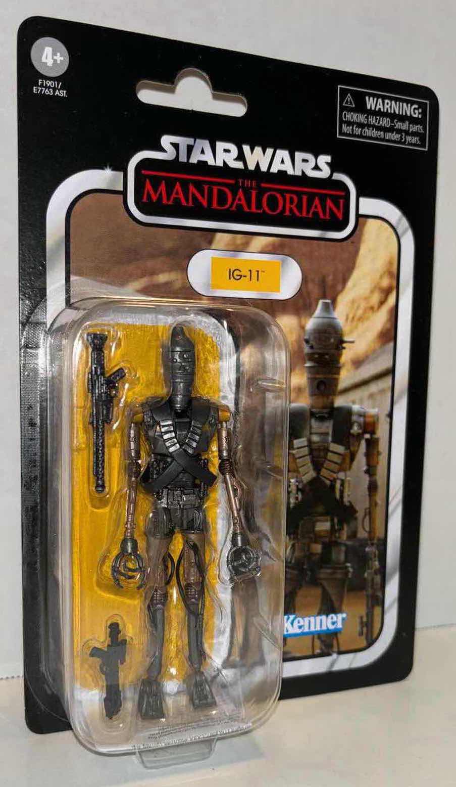 Photo 1 of NEW STAR WARS THE MANDALORIAN 3.75” THE VINTAGE COLLECTION ACTION FIGURE & ACCESSORIES, “IG-11” (1)