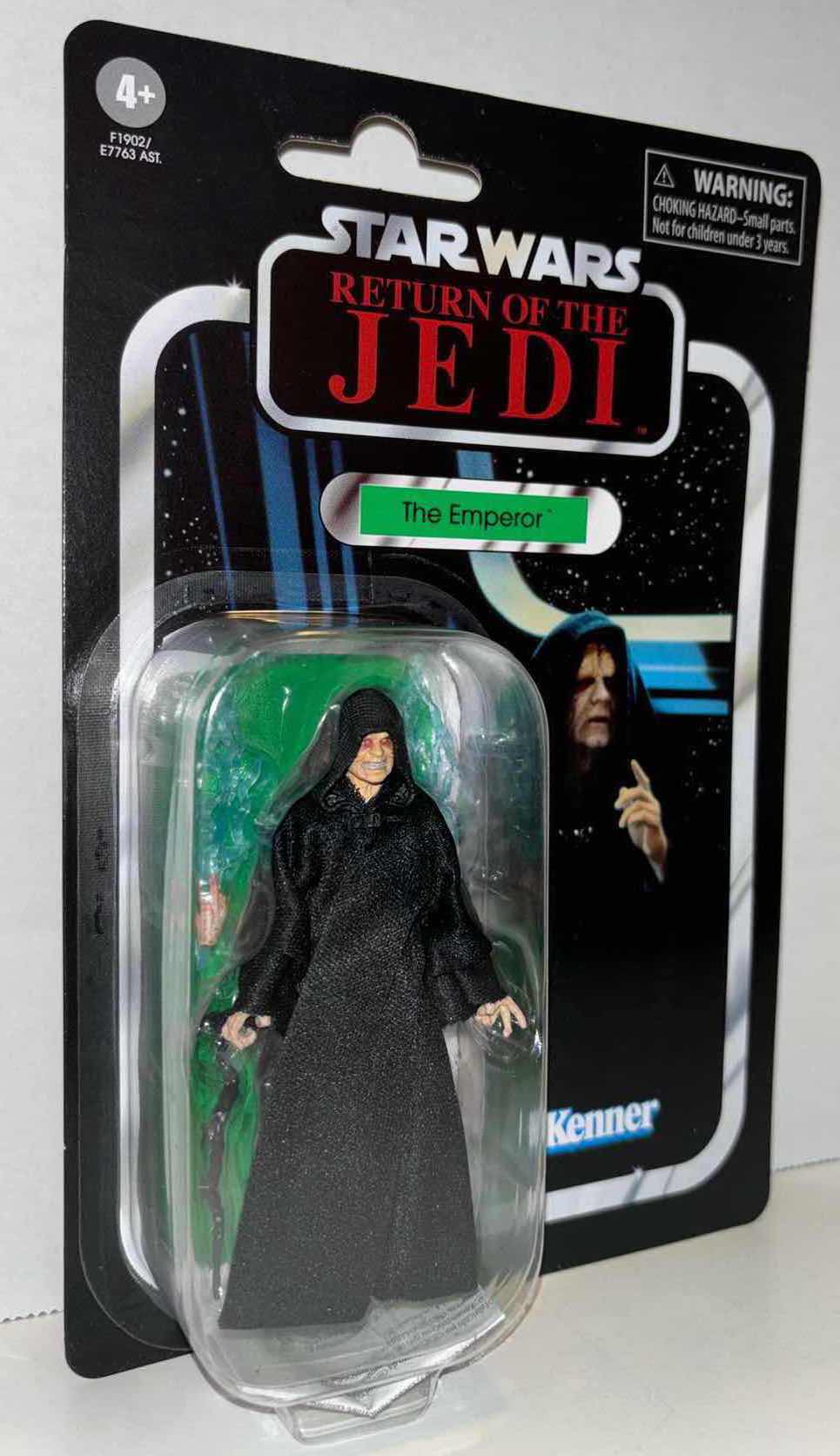 Photo 1 of NEW STAR WARS RETURN OF THE JEDI 3.75” THE VINTAGE COLLECTION ACTION FIGURE & ACCESSORIES, “THE EMPEROR” (1)