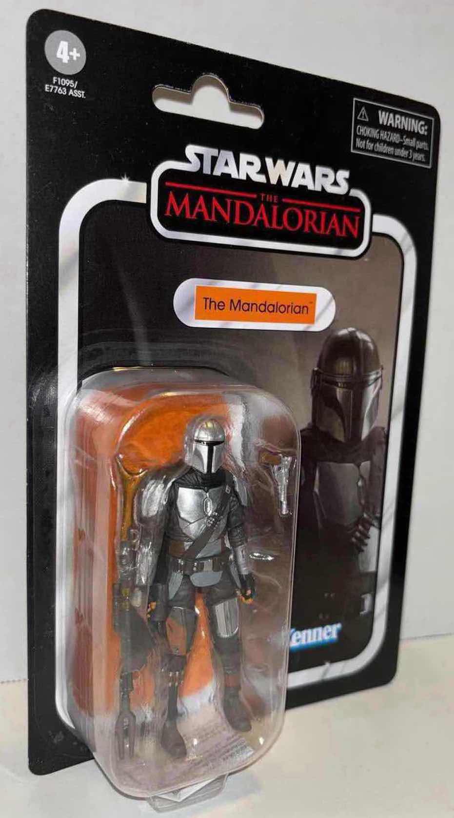 Photo 1 of NEW STAR WARS THE MANDALORIAN 3.75” THE VINTAGE COLLECTION ACTION FIGURE & ACCESSORIES, 2020 “THE MANDALORIAN” (1)