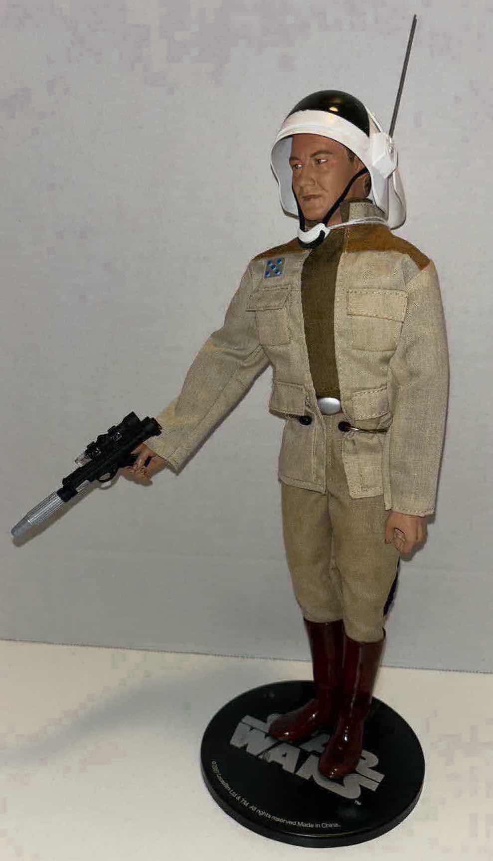 Photo 1 of SIDESHOW COLLECTIBLES STAR WARS CAPTAIN ANTILLES 1/6TH SCALE 12”FIGURE & ACCESSORIES (2009)
