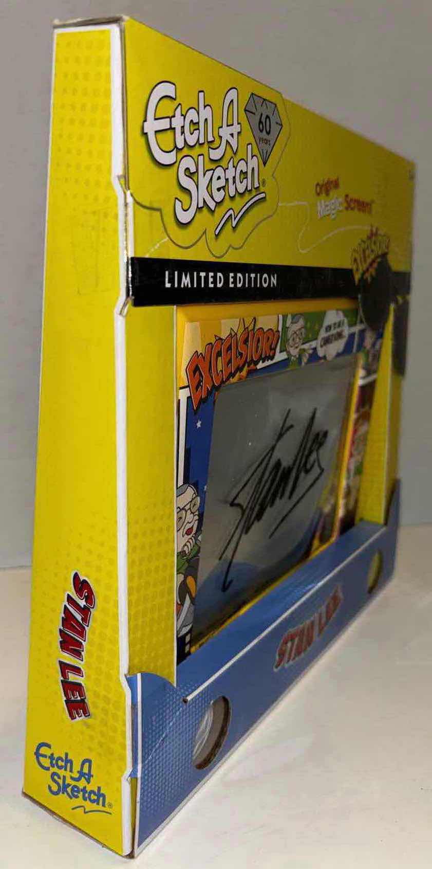 Photo 2 of NEW SPINMASTER ETCH A SKETCH 60 YEARS “STAN LEE” LIMITED EDITION