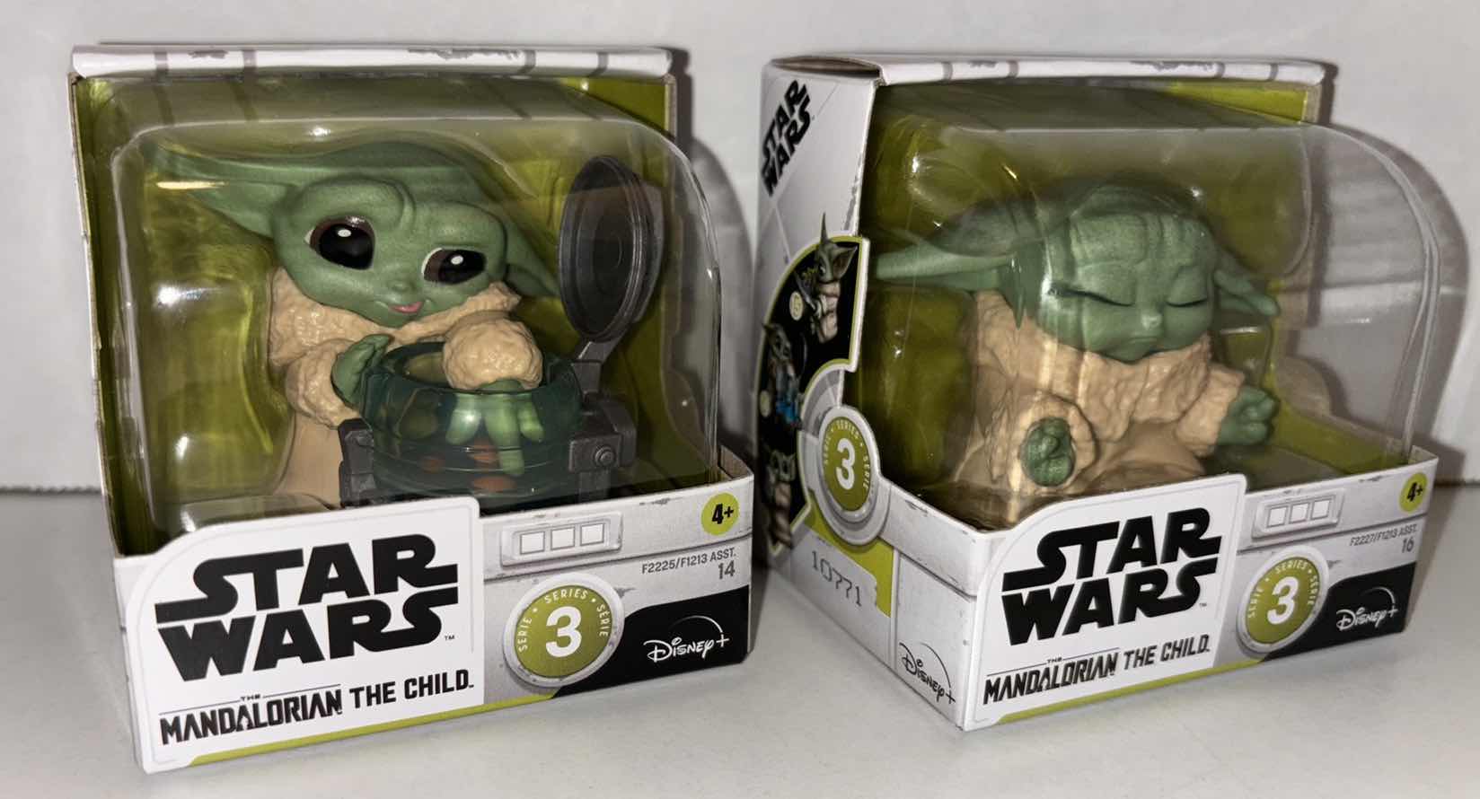 Photo 2 of NEW STAR WARS THE BOUNTY COLLECTION SERIES 3 THE CHILD POSED COLLECTIBLE 2-PACK FIGURES, “CURIOUS CHILD” & “MEDITATION”