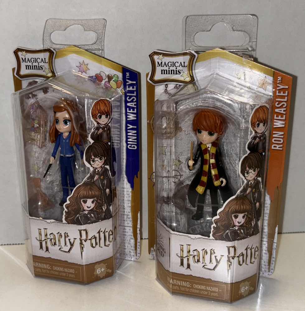 Photo 2 of NEW 2-PACK SPIN MASTER WIZARDING WORLD HARRY POTTER MAGICAL MINIS 3” FIGURE, “GINNY WEASLEY” & “RON WEASLEY”