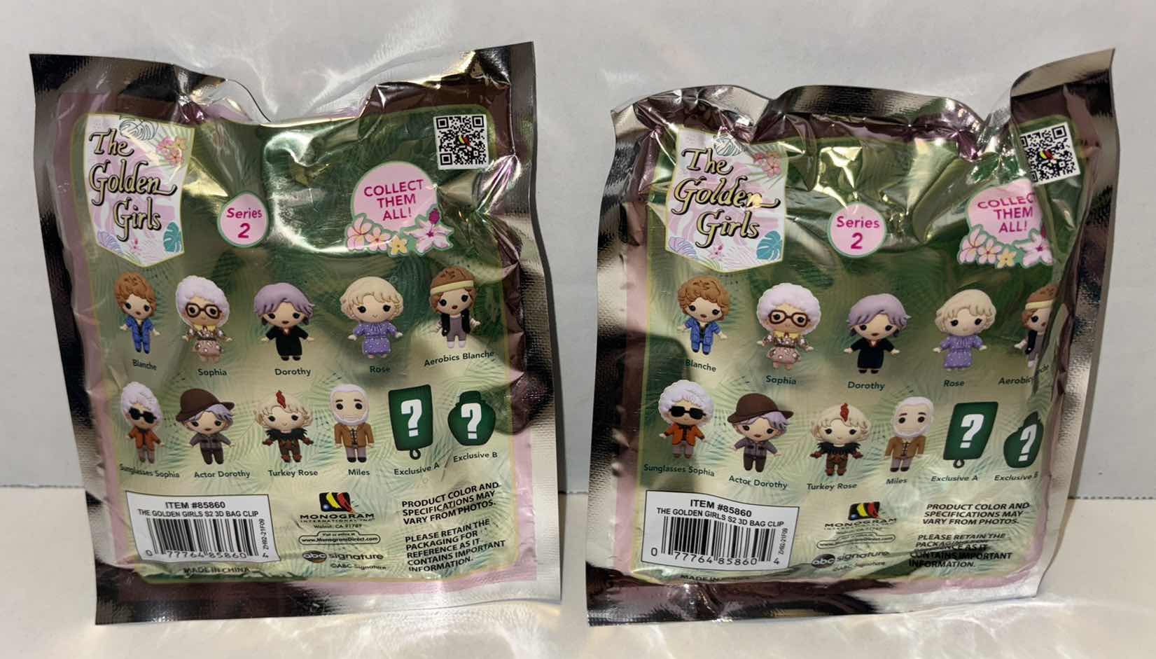 Photo 2 of NEW 2-PACK THE GOLDEN GIRLS SERIES 2 MYSTERY FIGURAL 3D BAG CLIP