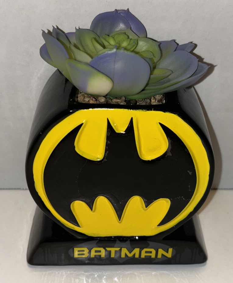 Photo 1 of NEW BATMAN CIRCLE LOGO CERAMIC PLANTER W FAUX PLANT 2.5” X 4.6” H4.75”