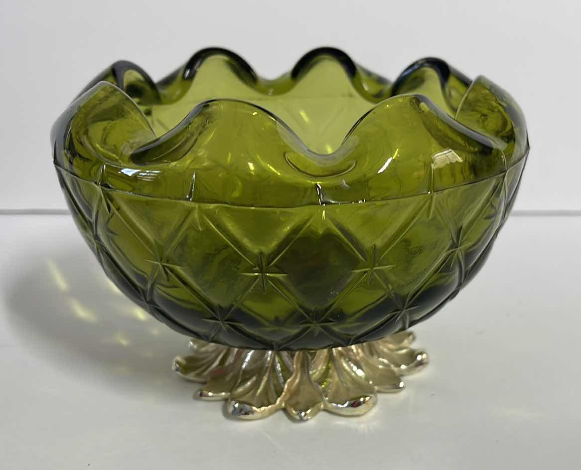 Photo 1 of VINTAGE INDIANA GLASS 3.75” GREEN QUILTED DIAMOND CANDY BOWL METAL LEAF BASE