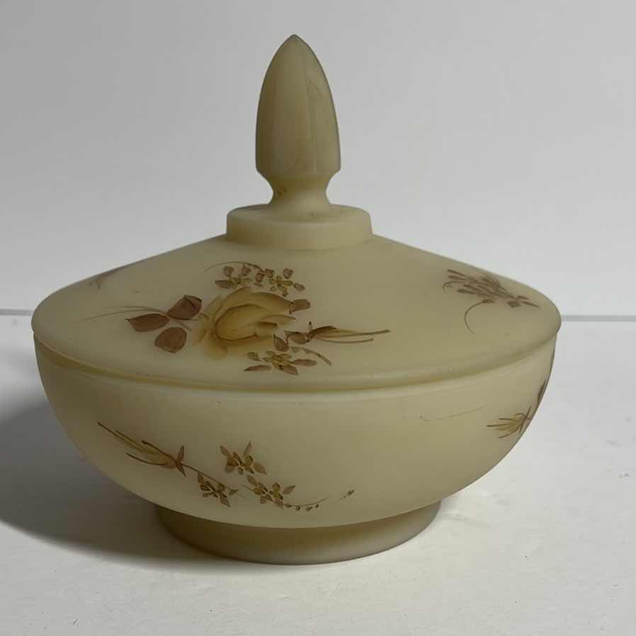 Photo 1 of FENTON CUSTARD LIDDED DISH