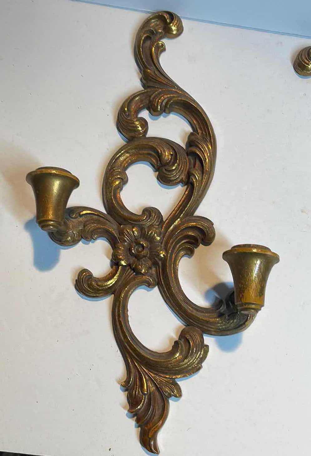 Photo 2 of VINTAGE SYROKO WOOD CARVED DOUBLE CANDLE GOLD TONE WALL SCONCES H-17.5”