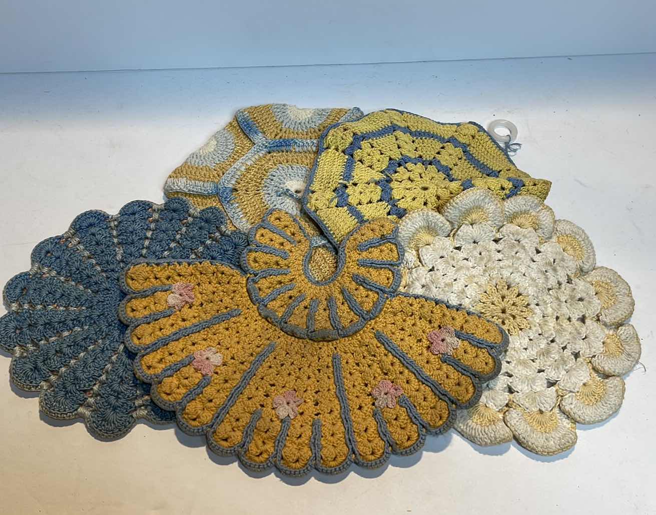 Photo 6 of VINTAGE HANDCRAFTED DETAILED DOILIES