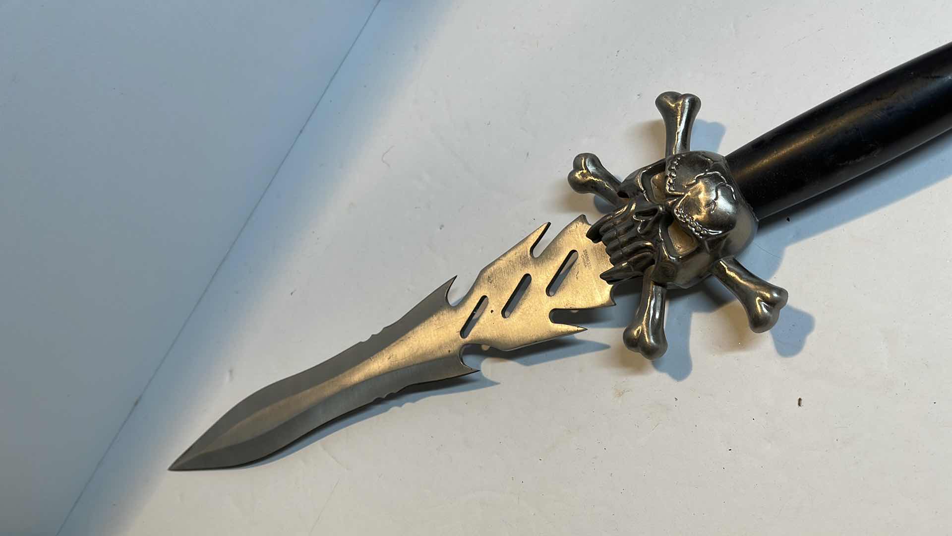 Photo 2 of GOTHIC SKULL AND CROSS BONES KNIFE