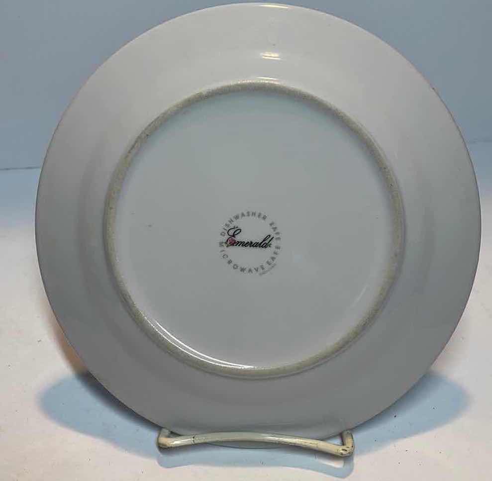 Photo 3 of sORCELAIN LUNCH PLATES MORE OF THIS COLLECTION IN AUCTION