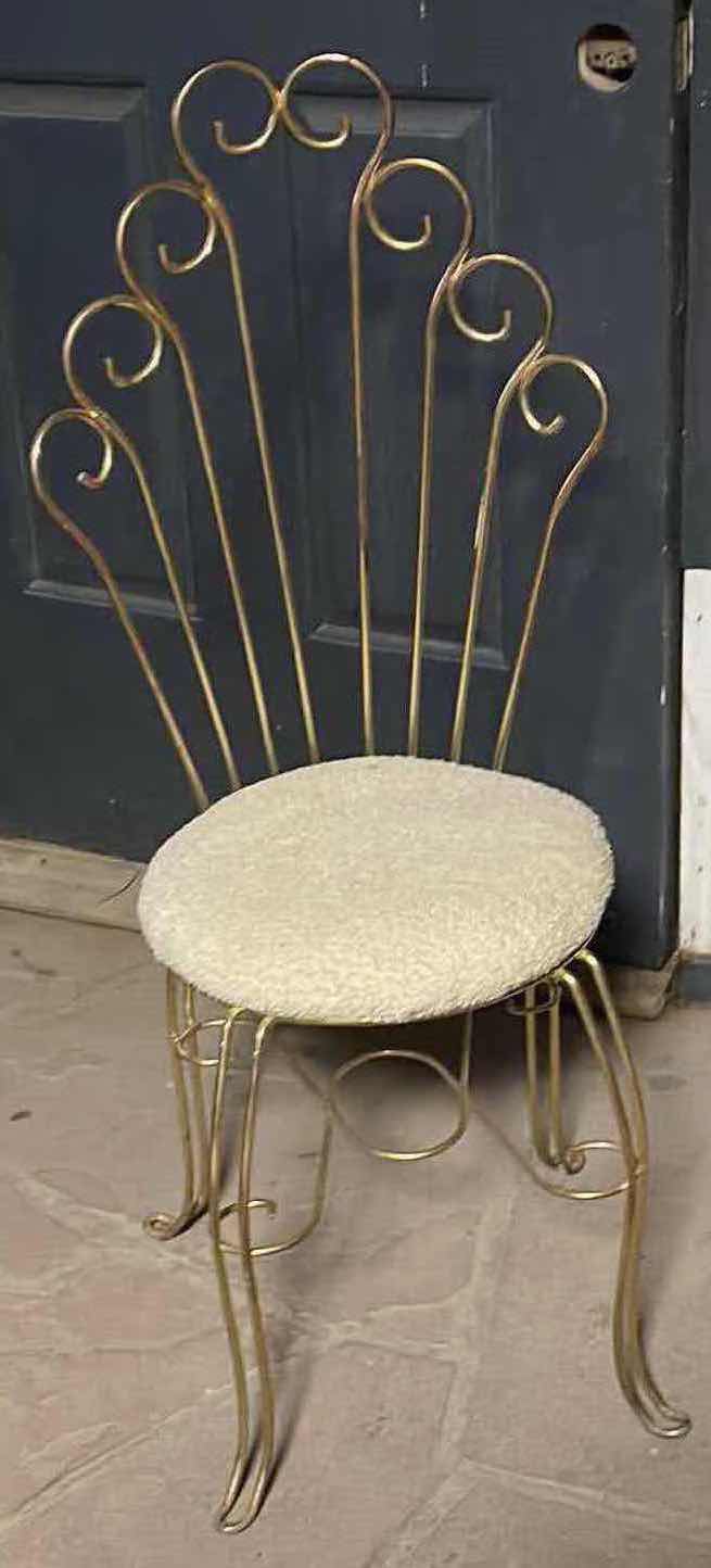 Photo 1 of VINTAGE MCM HOLLYWOOD REGENCY BRASS GOLD TONE METAL CHAIR