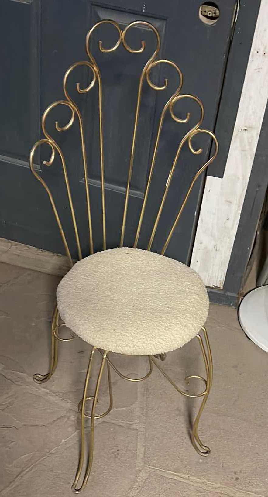 Photo 2 of VINTAGE MCM HOLLYWOOD REGENCY BRASS GOLD TONE METAL CHAIR