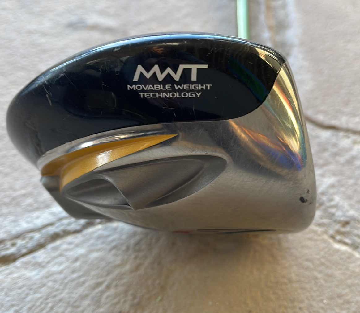 Photo 2 of TAYLORMADE R7 DRIVER GOLF CLUB 