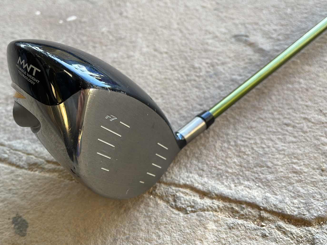 Photo 4 of TAYLORMADE R7 DRIVER GOLF CLUB 