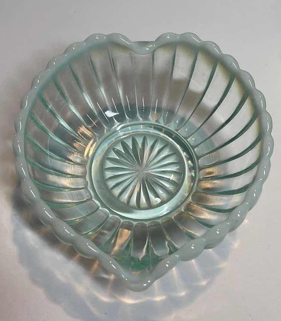 Photo 1 of FENTON OPALESCENT HEART BOWL FENTON HOBNAIL RUFFLED BOWL BLENKO VASE