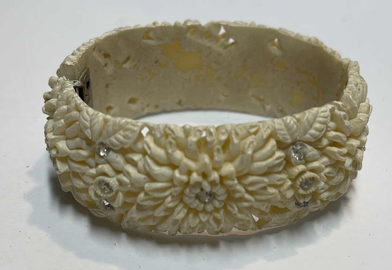 Photo 3 of VINTAGE CELLULOID CLAMPER BRACELET & MATCHING EARRINGS 