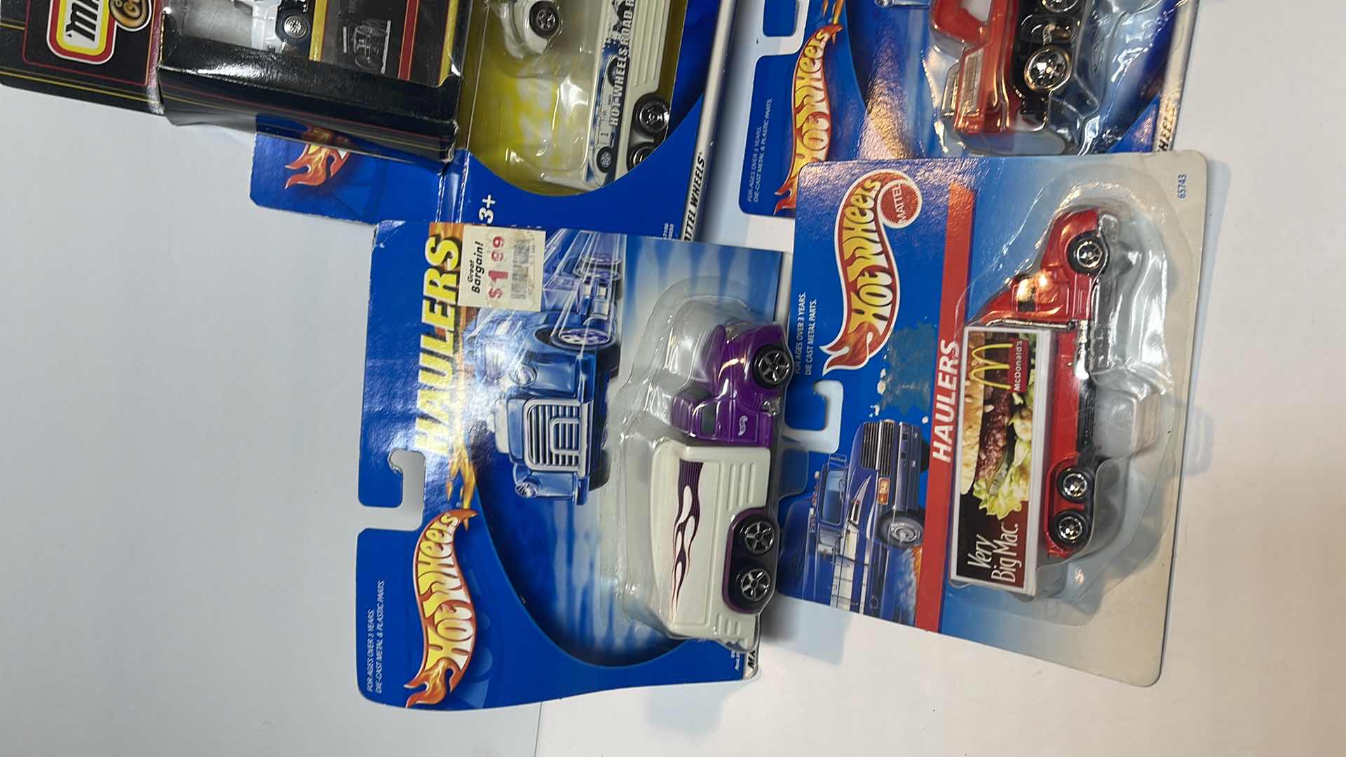 Photo 3 of VINTAGE HOTWHEELS NIB